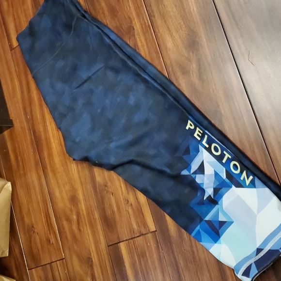 Peloton Pants - Peloton WITH leggings